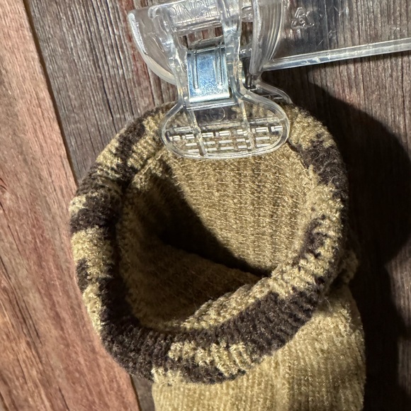 Tan and Brown Gloves with Design Print Cuffs - Picture 5 of 5